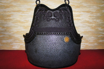 胴　黒叩き漆塗60本仕立胴台