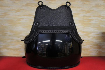 本黒漆塗60本仕立　鉄紺高蒔家紋